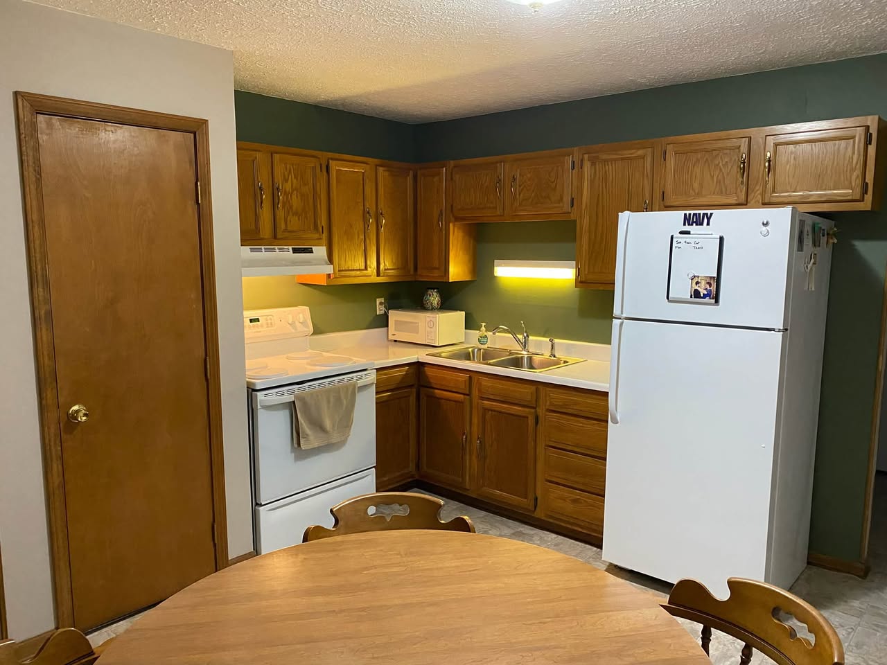 Kitchen before a cabinet renovation